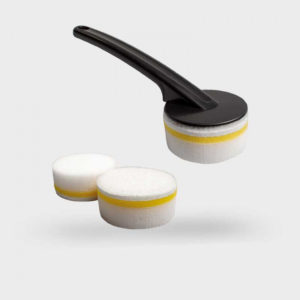 GOMME DÉTACHANTE AVEC MANCHE